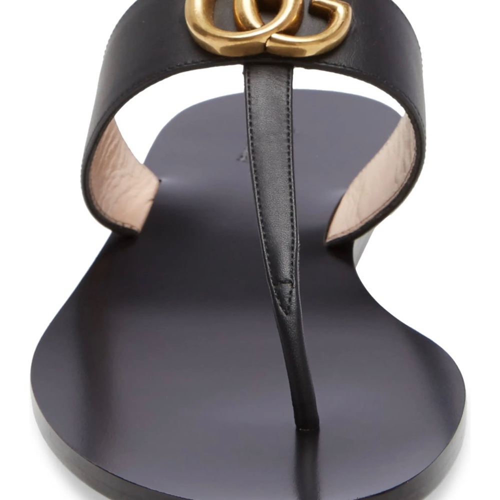 Gucci Double G leather thong sandal - Picture 3 of 10